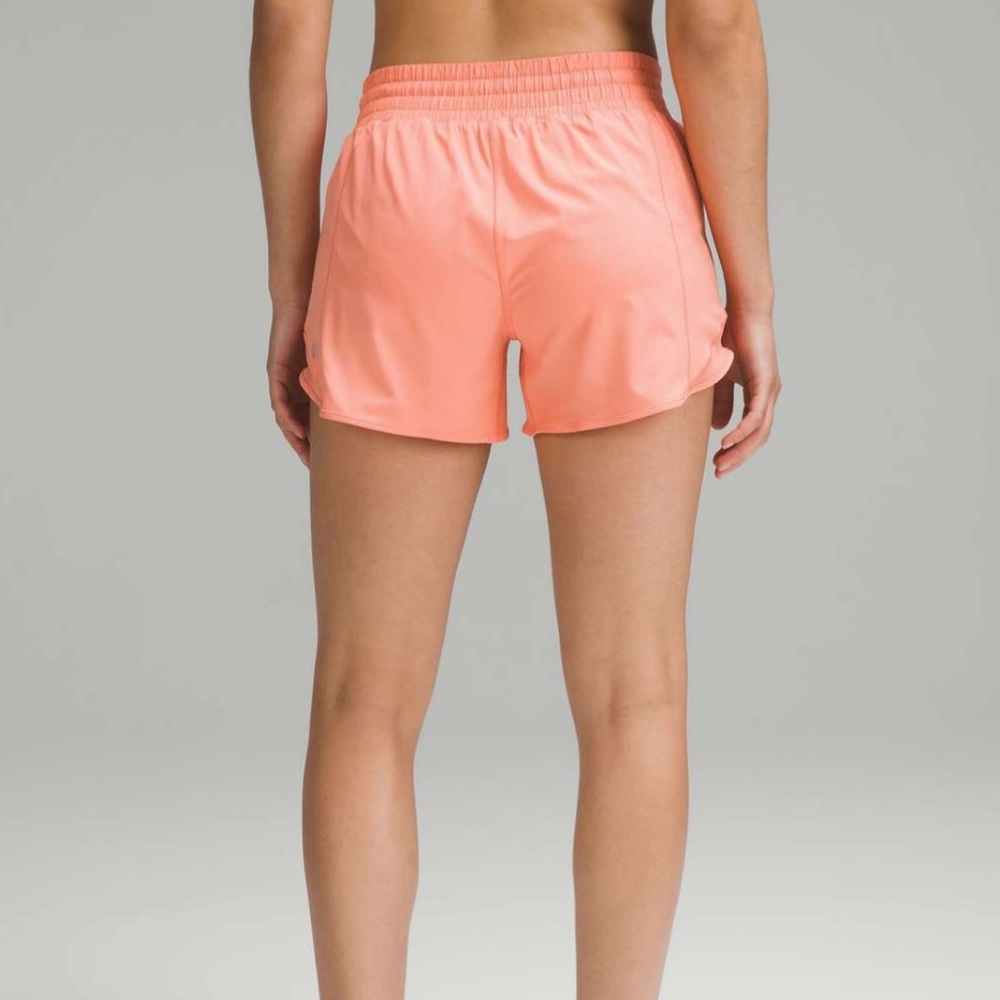 Lululemon Hotty Hot High-Rise Lined Short 4" - Picture 4 of 8